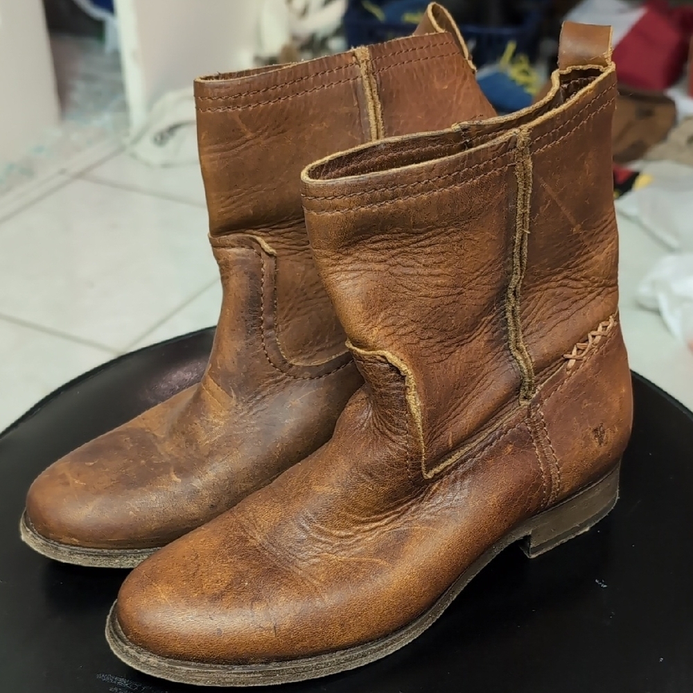 Frye Cara Short Ankle Boots
